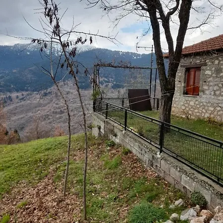 παραδοσιακο πετρινο εξοχικο με εσωτερικο τζακι Holiday home Elati (Trikala)