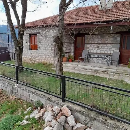 Holiday home παραδοσιακο πετρινο εξοχικο με εσωτερικο τζακι *